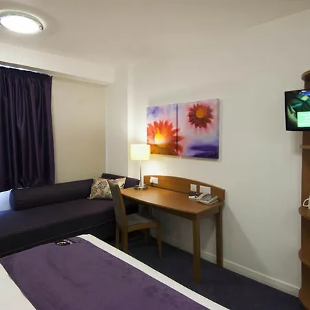 Premier Inn London County Hall-3